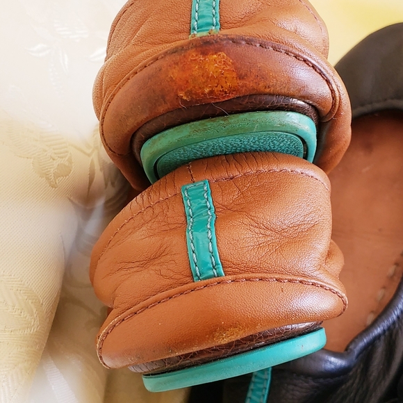 BUNDLE!! Two Pairs of Size 7 Tieks Camel and Black - Picture 7 of 12